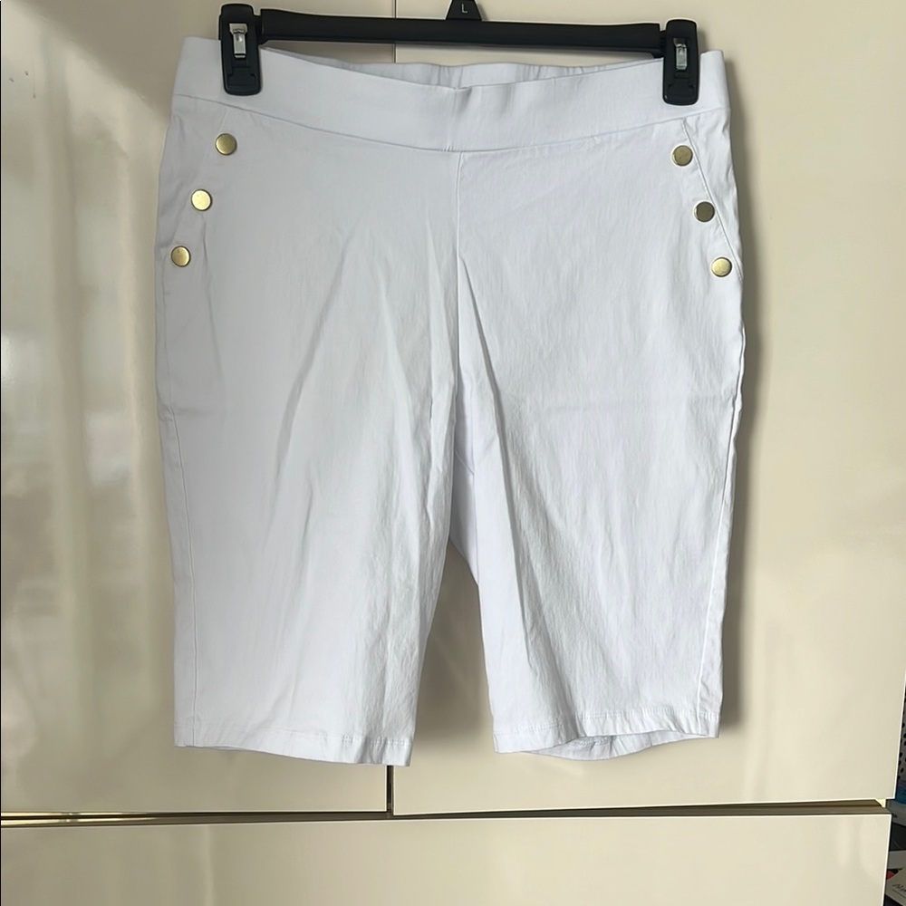 Madison White and Gold Bermuda Shorts Tailored Resort Style
